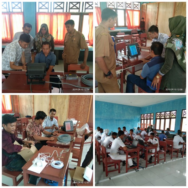 Siswa dan Siswi Sedang Praktek Pembelajaran